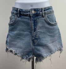 Load image into Gallery viewer, Women&#39;s Zara Shorts, 10
