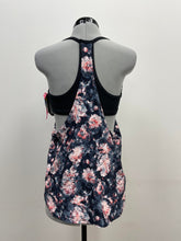 Load image into Gallery viewer, Women&#39;s TYR Sleeveless Top, Large
