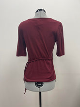Load image into Gallery viewer, Women&#39;s Gap Short Sleeve Top, Small

