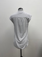 Load image into Gallery viewer, Women&#39;s Camber &amp; Grace Sleeveless Blouse, Medium
