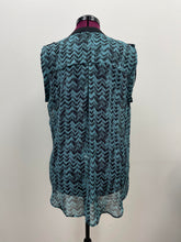Load image into Gallery viewer, Women&#39;s Maurices Sleeveless Top, 1
