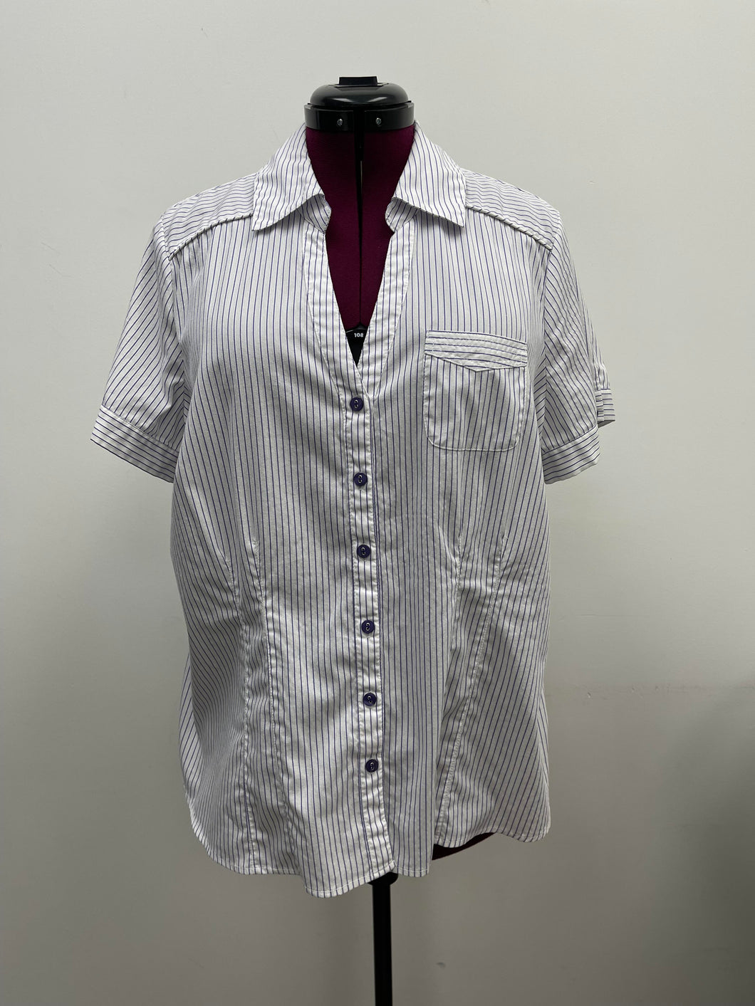 Women's Reitmans Short Sleeve Top