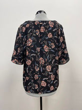 Load image into Gallery viewer, Women&#39;s Ivanka Trump Short Sleeve Blouse, Large
