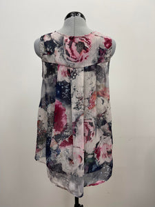 Women's RW&CO Sleeveless Top, Medium