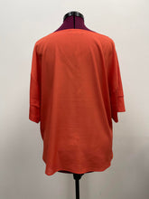 Load image into Gallery viewer, Women&#39;s Michel Studio Short Sleeve Top, 14
