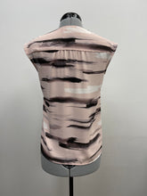 Load image into Gallery viewer, Women&#39;s Willow &amp; Thread Sleeveless Top, Extra Small
