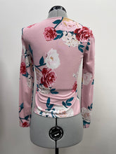 Load image into Gallery viewer, Women&#39;s Guess Long Sleeve Top, Extra-Small
