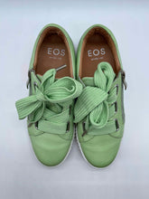 Load image into Gallery viewer, Women&#39;s Eos Shoes, 6.5
