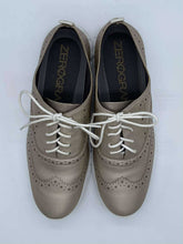Load image into Gallery viewer, Women&#39;s Cole Haan Shoes, 8.5
