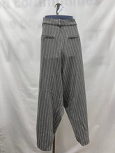 Load image into Gallery viewer, Women&#39;s Torrid Pants, 24

