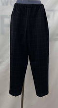 Load image into Gallery viewer, Women&#39;s Babaton Pants, Extra Small
