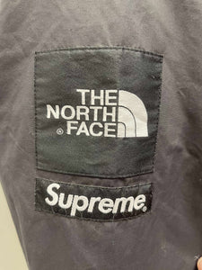 Men's The North Face Jacket, Small