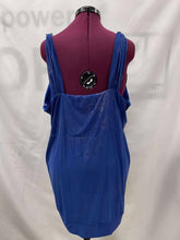 Load image into Gallery viewer, Women's Penningtons Sleeveless Top, 24
