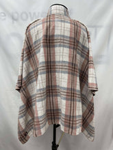 Load image into Gallery viewer, Women&#39;s Canada Weather Gear Outerwear Shawl, O/S

