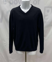 Load image into Gallery viewer, Men&#39;s Jack &amp; Jones Long Sleeve Top, Large
