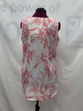 Load image into Gallery viewer, Women's Panningtons Sleeveless Top, Extra Large
