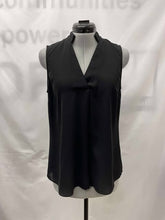 Load image into Gallery viewer, Women's Le Chateau Sleeveless Top, Small

