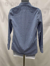 Load image into Gallery viewer, Men&#39;s Banana Republic Long Sleeve Shirt, Small
