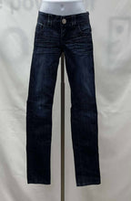 Load image into Gallery viewer, Women's Guess Jeans, 2
