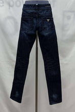Load image into Gallery viewer, Women's Guess Jeans, 2
