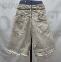 Load image into Gallery viewer, Women's Zara Shorts, 6

