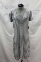 Load image into Gallery viewer, Women's Thyme Dress, Small
