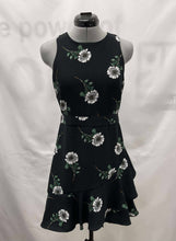 Load image into Gallery viewer, Women's Banana Republic Dress, 2
