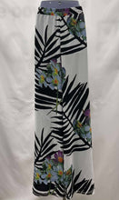 Load image into Gallery viewer, Women's Frank Lyman Pants, 12
