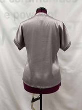 Load image into Gallery viewer, Women's BCBG Short Sleeve, Large
