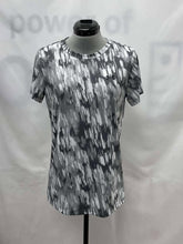 Load image into Gallery viewer, Women's Under Armour Short Sleeve Top, Medium
