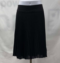 Load image into Gallery viewer, Women&#39;s RW&amp;CO Skirt, 6
