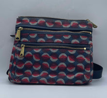 Load image into Gallery viewer, Women&#39;s Fossil Purse
