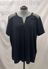 Load image into Gallery viewer, Women&#39;s Olsen Short Sleeve Top, Large
