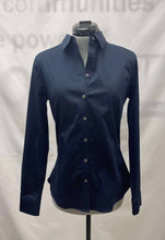 Load image into Gallery viewer, Women&#39;s Banana Republic Long Sleeve Top, 6
