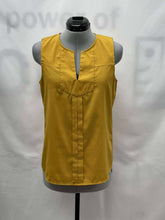 Load image into Gallery viewer, Women's Banana Republic Sleeveless Top, Extra Small
