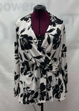 Load image into Gallery viewer, Women&#39;s Laura Long Sleeve Top, 2X
