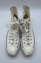 Load image into Gallery viewer, Men&#39;s Convers Shoes, 7
