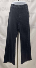 Load image into Gallery viewer, Women&#39;s Anthropology Jeans, 29
