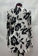Load image into Gallery viewer, Women&#39;s Laura Long Sleeve Top, 2X
