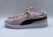 Load image into Gallery viewer, Women&#39;s Puma Shoes, 7.5

