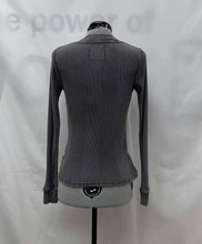Load image into Gallery viewer, Women&#39;s Aerie Long Sleeve, Small
