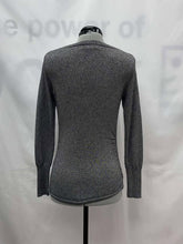 Load image into Gallery viewer, Women&#39;s Banana Republic Long Sleeve Top, Extra Small
