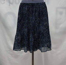 Load image into Gallery viewer, Women&#39;s Banana Republic Skirt, 2
