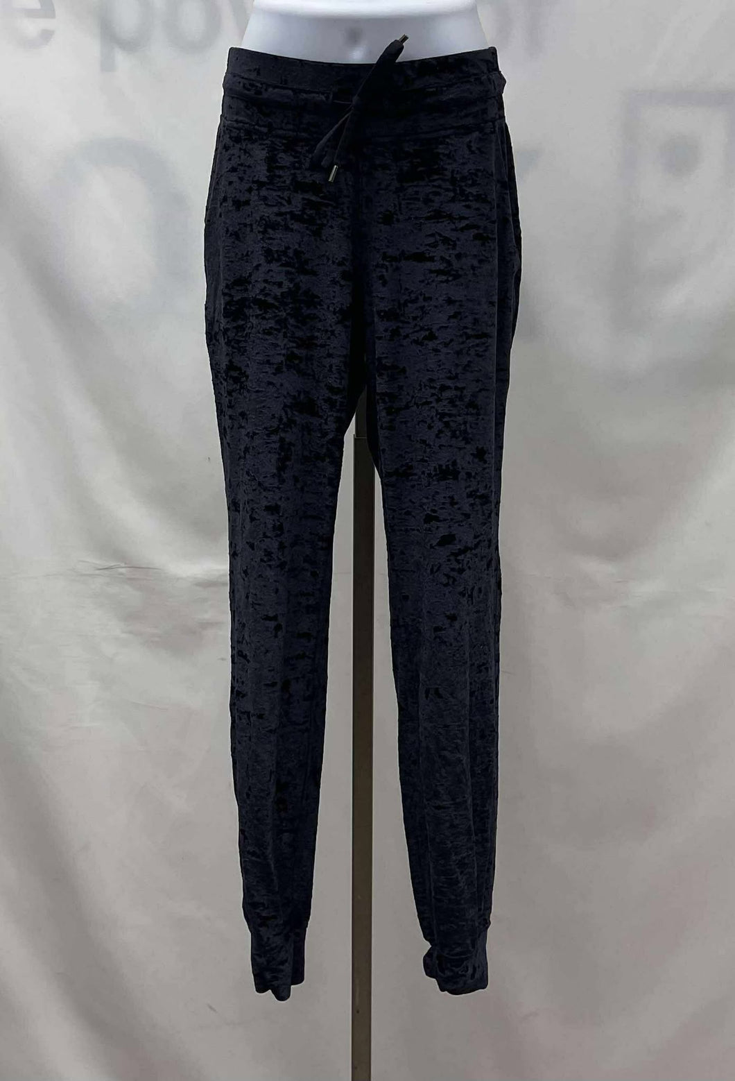 Women's Lululemon Sweatpants, 6