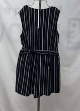 Load image into Gallery viewer, Women&#39;s Banana Republic Romper, 14
