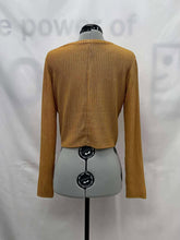 Load image into Gallery viewer, Women&#39;s Zara Long Sleeve Top, Medium

