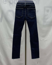 Load image into Gallery viewer, Women's Rag &amp; Bone Jeans, 2
