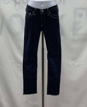 Load image into Gallery viewer, Women's Rag &amp; Bone Jeans, 2
