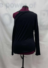 Load image into Gallery viewer, Women&#39;s Stella &amp; Dot Long Sleeve Top, Large
