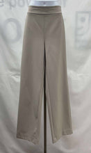 Load image into Gallery viewer, Women's RW&amp;CO Pants, 10
